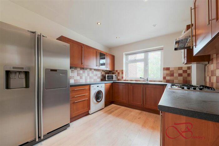 3 Bedroom Maisonette To Rent In Haydons Road, London, SW19