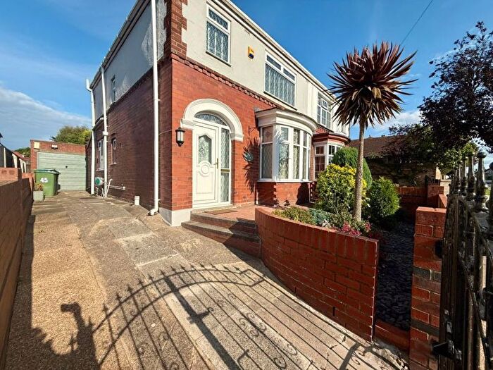 3 Bedroom Semi-Detached House To Rent In Beacon Avenue, Cleethorpes, DN35