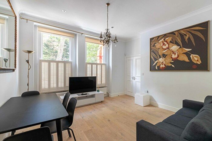 1 Bedroom Flat To Rent In Courtfield Road, Gloucester Road, SW7