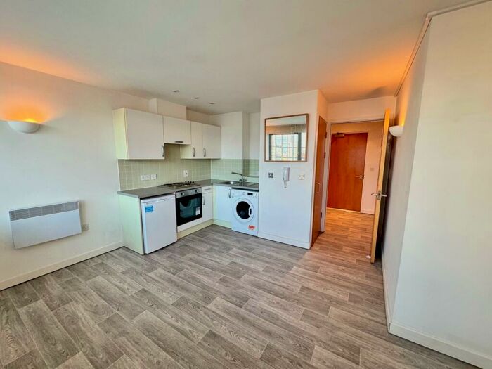 1 Bedroom Apartment To Rent In Cranbrook House, Nottingham, NG1