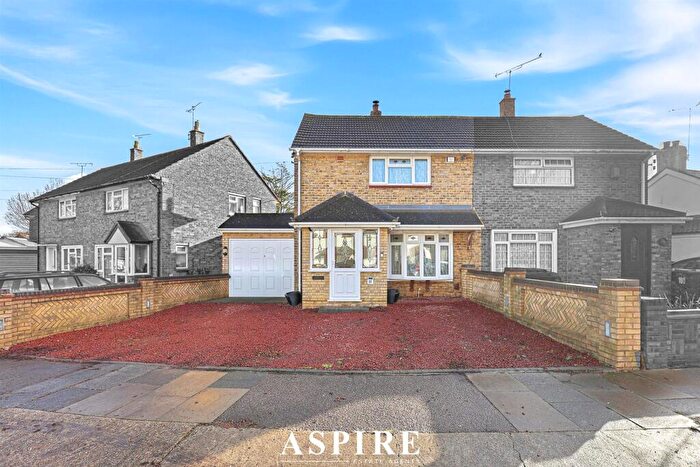 3 Bedroom Semi Detached House For Sale In Flemming Crescent, Leigh-On-Sea, SS9