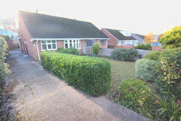 2 Bedroom Bungalow To Rent In Beech Grove, Swadlincote, Derbyshire, DE11