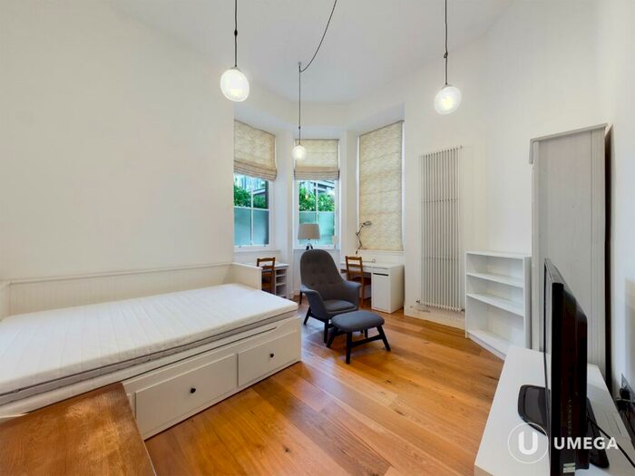 1 Bedroom Flat To Rent In Nightingale Way, Quartermile, Edinburgh, EH3