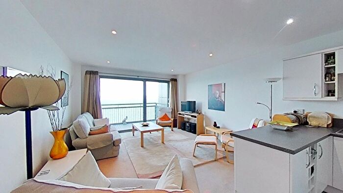 3 Bedroom Flat To Rent In Western Harbour Midway, Edinburgh, Midlothian, EH6