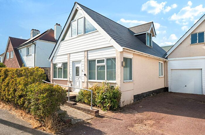 4 Bedroom Bungalow For Sale In Lancing Park, Lancing, West Sussex, BN15