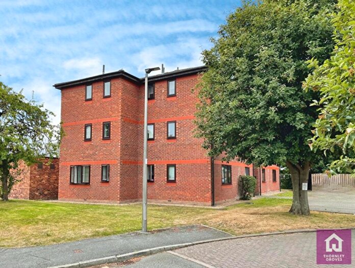2 Bedroom Flat For Sale In Wetherby Close, Chester, Cheshire, CH1