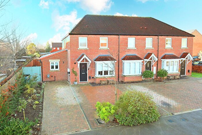 3 Bedroom End Terrace House For Sale In Redfearn Mews, Harrogate, HG2