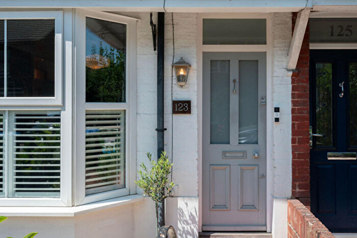 2 Bedroom Terraced House For Sale In New Street, Horsham, RH13