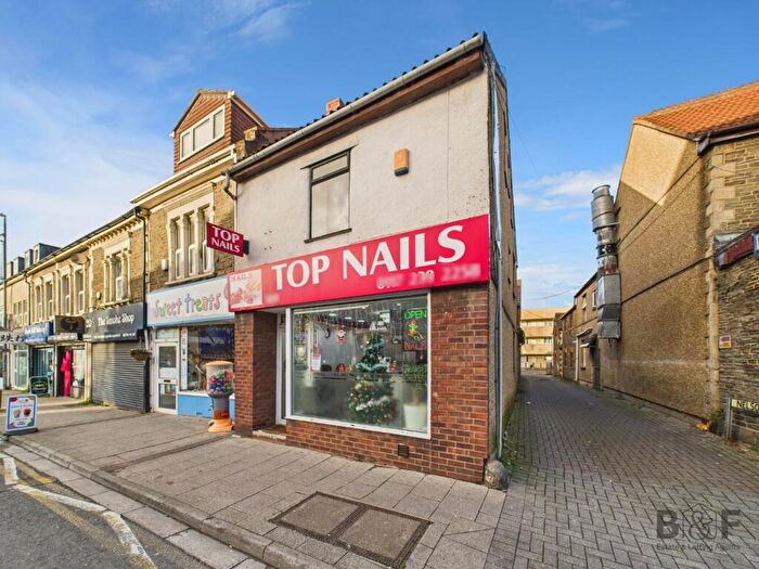 2 Bedroom Maisonette To Rent In High Street, Staple Hill, BS16