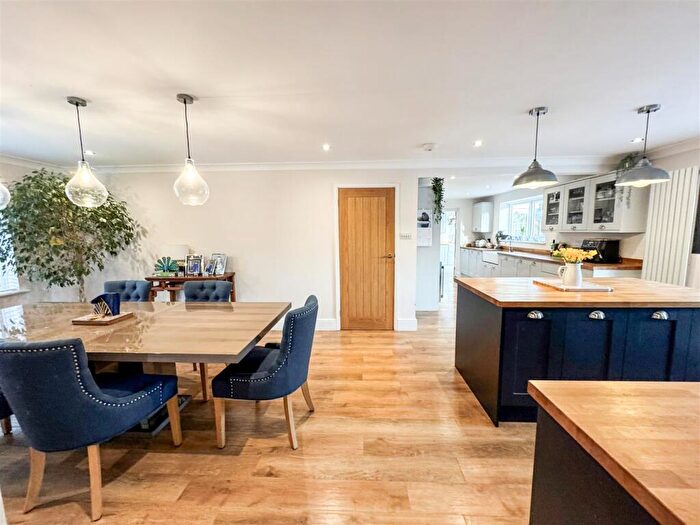 4 Bedroom Detached House For Sale In Tavistock Road, Fleet, GU51