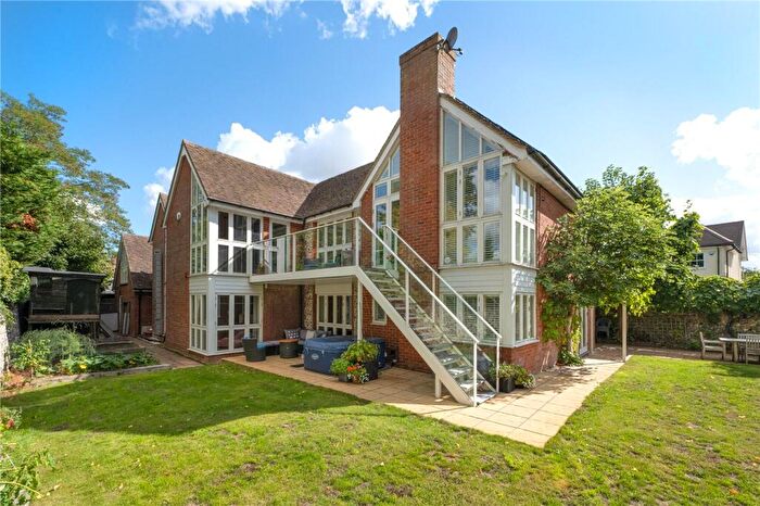 6 Bedroom Detached House For Sale In Water Lane, Ospringe, Faversham, Kent, ME13