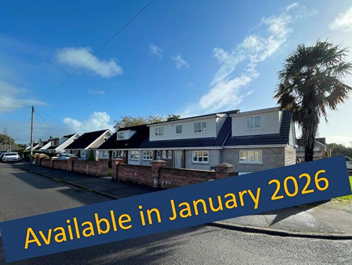 4 Bedroom Semi-detached House To Rent In Elizabeth Close, Swansea, SA6