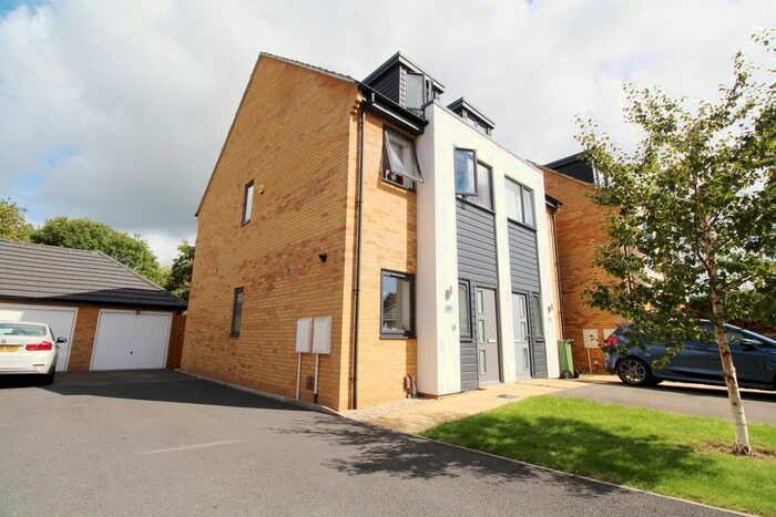 3 Bedroom Semi-Detached House To Rent In Newdawn Place, Cheltenham, GL51