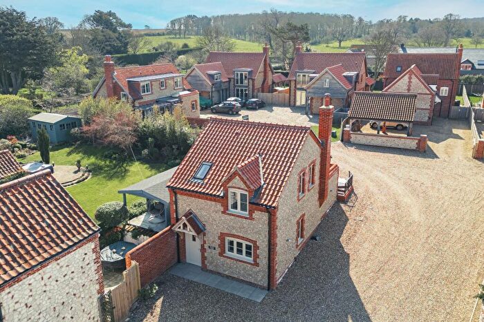 2 Bedroom Cottage For Sale In Beautiful Chain Free Cottage In The Heart Of Thornham, PE36