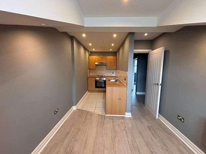 2 Bedroom Flat To Rent In South Road, Waterloo, Liverpool, L22