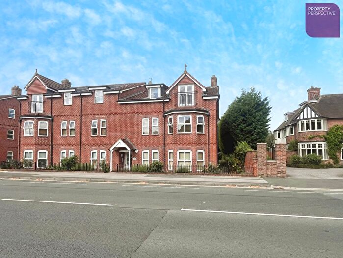 2 Bedroom Flat For Sale In Tadcaster Road, Dringhouses, YO24