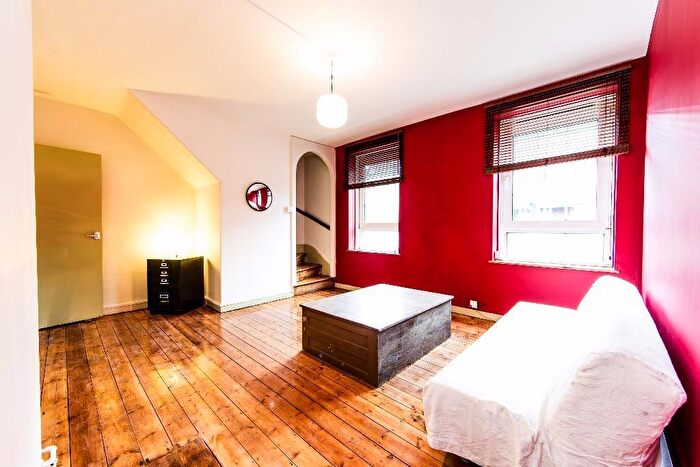 1 Bedroom Apartment To Rent In Brune Street, London, E1