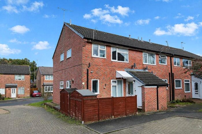 1 Bedroom Flat For Sale In Hooke Close, Poole, Dorset, BH17