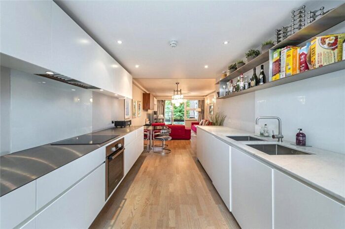 3 Bedroom Flat To Rent In Gloucester Avenue, Primrose Hill, NW1