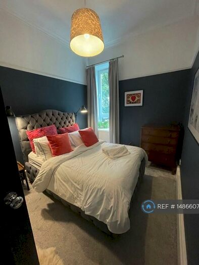 3 Bedroom Flat To Rent In Finlay Drive, Glasgow, G31