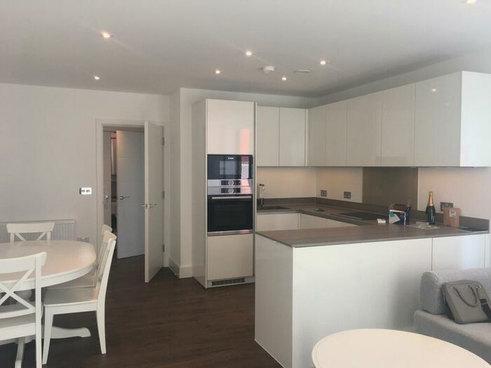 2 Bedroom Apartment To Rent In Brunswick Square, Orpington, BR6