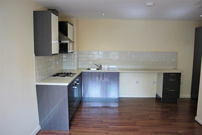 1 Bedroom Flat To Rent In Mayberry Place, Rumbow, Halesowen, West Midlands, B63