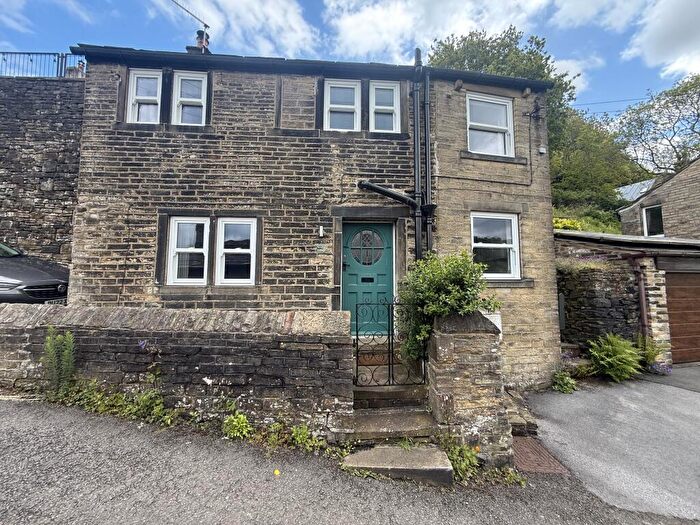 2 Bedroom House To Rent In Underbank, Holmfirth, HD9