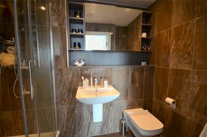 2 Bedroom Apartment To Rent In Deansgate Square, Owen Street Manchester, M15