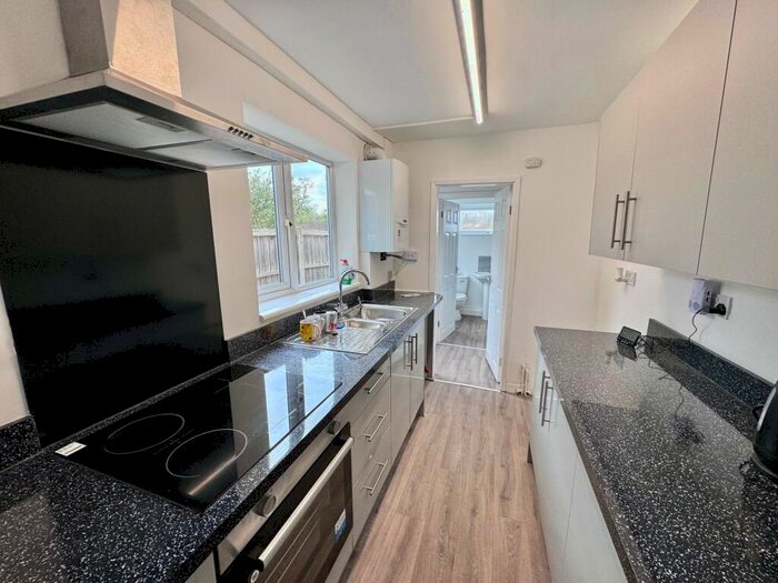 3 Bedroom House To Rent In Radford Boulevard, NG7