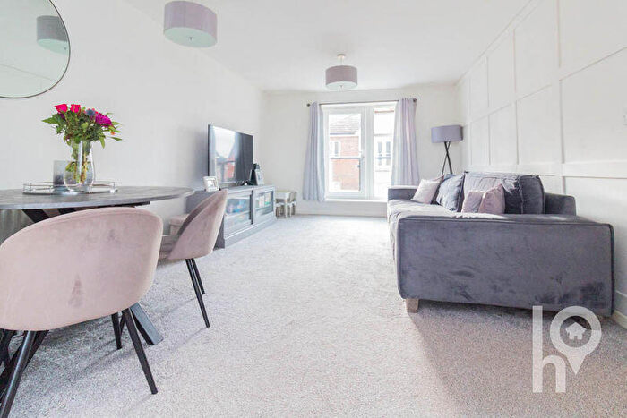 2 Bedroom Apartment For Sale In Thistle Hill Way, Minster, ME12