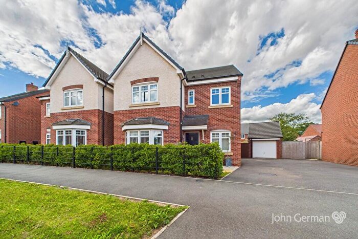 4 Bedroom Detached House For Sale In Starflower Way, Mickleover, DE3