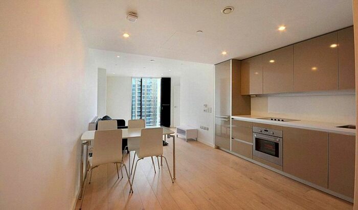 1 Bedroom Flat To Rent In Walworth Road, Elephant And Castle, London, SE1