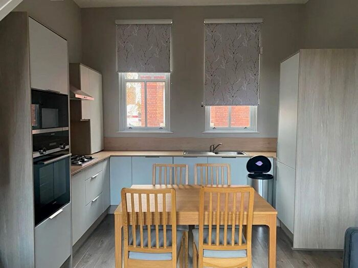 2 Bedroom Flat To Rent In Allder Way, South Croydon, CR2