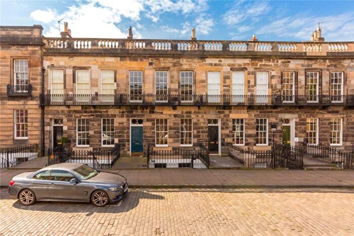 4 Bedroom Town House To Rent In Danube Street, Stockbridge, Edinburgh, EH4