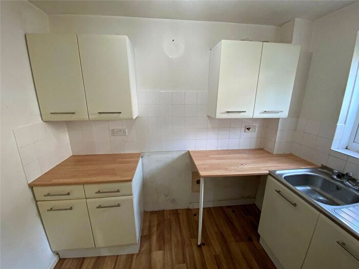 1 Bedroom Flat For Sale In Monks Way, Bearwood, Bournemouth, Dorset, BH11