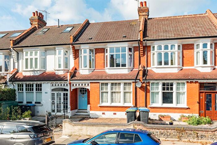 3 Bedroom House For Sale In Burford Gardens, London, N13
