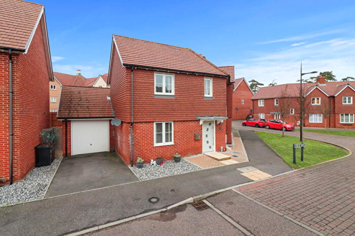 4 Bedroom Semi-Detached House To Rent In Jubilee Drive, Polegate, BN26