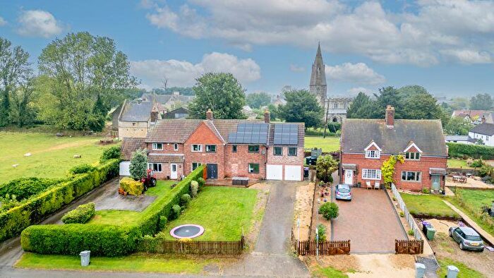 4 Bedroom Village House For Sale In Stunning Views Of Countryside - Excellent Size Home, NG33