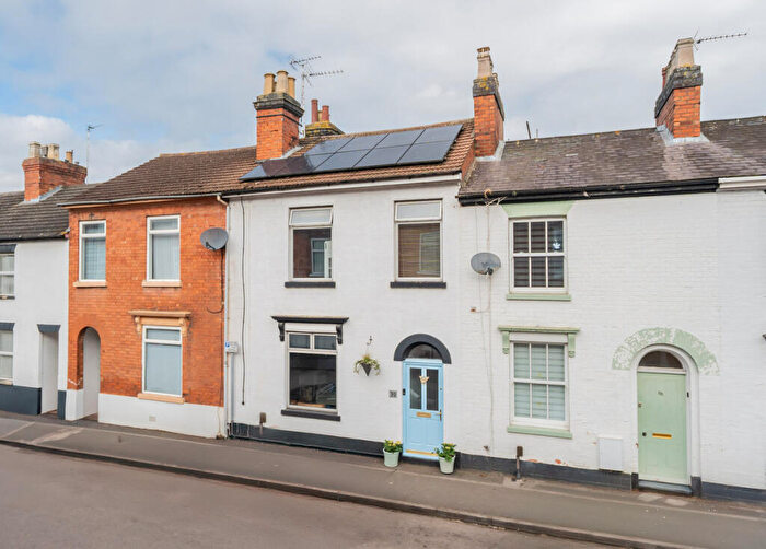 4 Bedroom Terraced House For Sale In Church Street, Wolverton, Milton Keynes, MK12