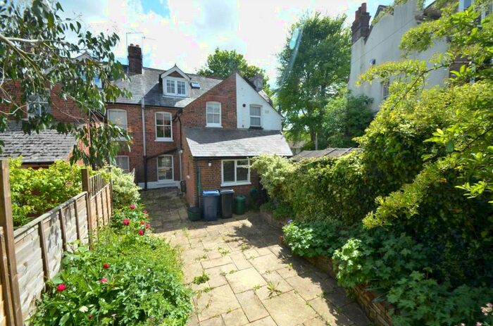4 Bedroom House To Rent In Bellingdon Road, Chesham, HP5