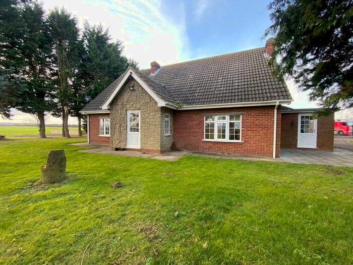 3 Bedroom Farmhouse To Rent In Fulstow Top, Fulstow, Louth, LN11