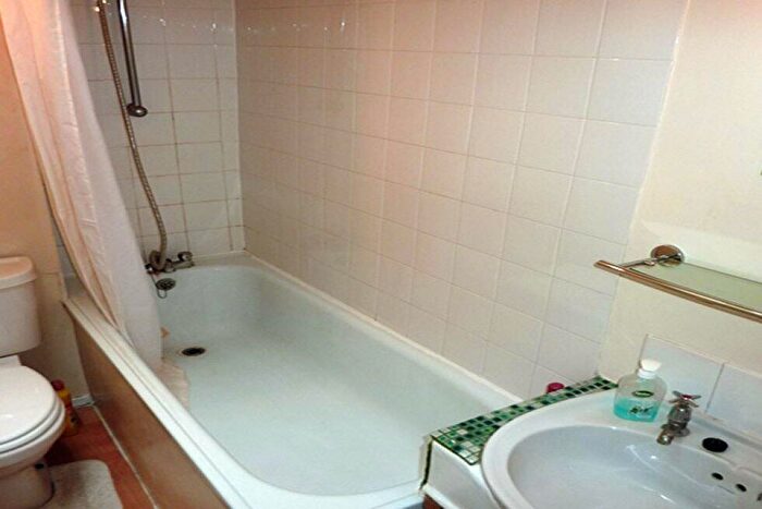 1 Bedroom Flat To Rent In Agar Grove, Camden Square, NW1