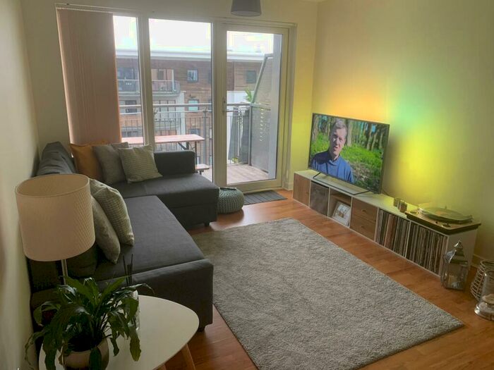 1 Bedroom Apartment To Rent In Watkiss Way, Cardiff, CF11