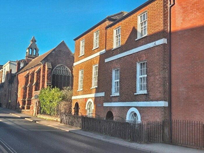 1 Bedroom Flat For Sale In Magdalen Street, Exeter, EX2