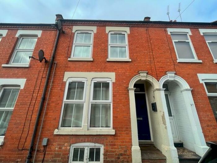 1 Bedroom House To Rent In Artizan Road, Northampton, NN1