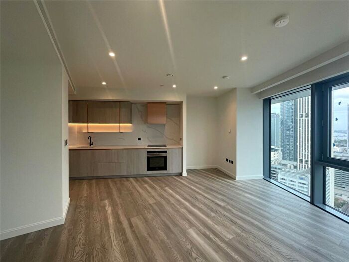Studio To Rent In Aspen, Marsh Wall, Canary Wharf, E14