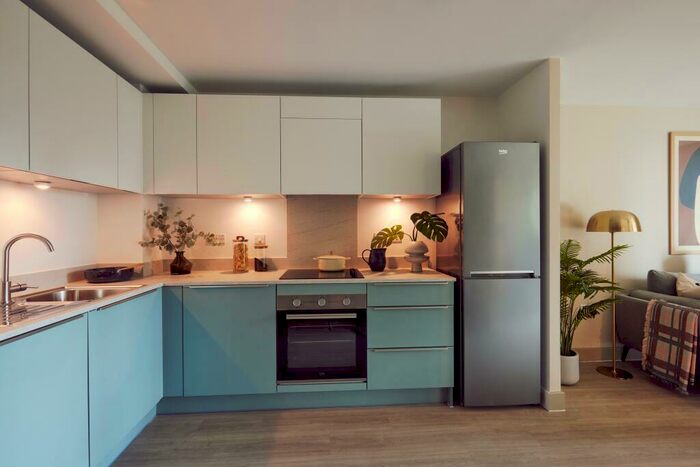 1 Bedroom Apartment To Rent In Canal Quarters, The Junction, Whitehall, Leeds, West Yorkshire, LS12