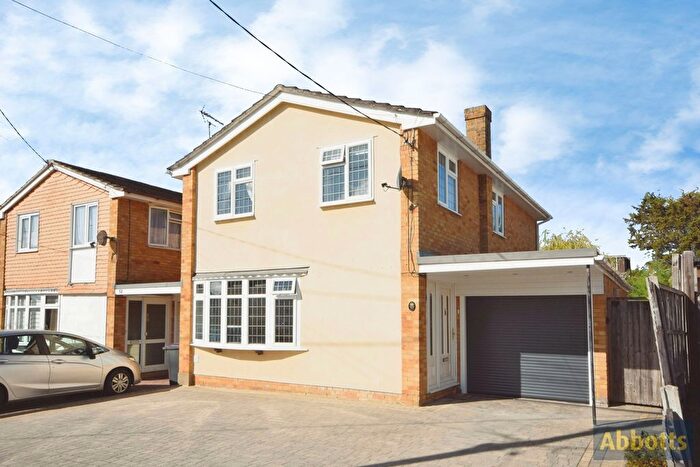 4 Bedroom Detached House For Sale In Avondale Road, Rayleigh, Essex, SS6