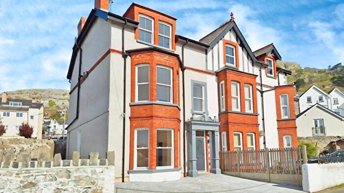 4 Bedroom Semi-Detached House To Rent In Tudno Street, Llandudno, Conwy, LL30