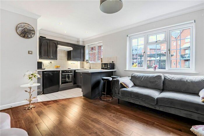 2 Bedroom Flat For Sale In St. Leonards Road, Windsor, Berkshire, SL4